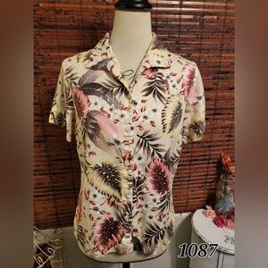 Jaclyn Smith Cream Floral Button-Down Shirt